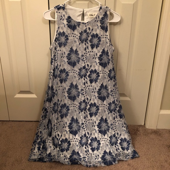 Dress - Picture 1 of 3